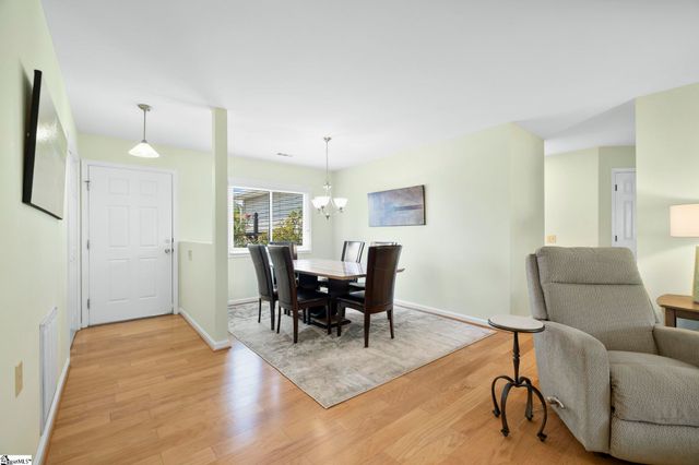 2 Hillview Drive, Greenville, SC 29615