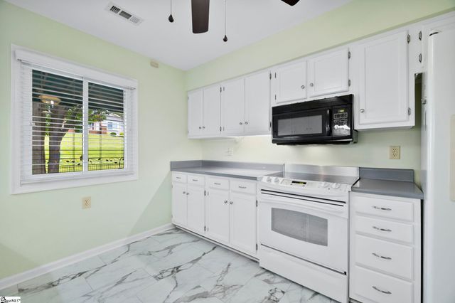 2 Hillview Drive, Greenville, SC 29615