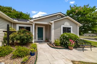 2 Hillview Drive, Greenville, SC 29615