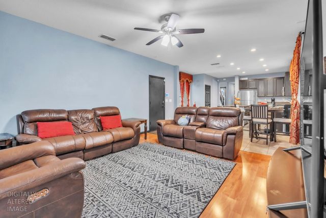 9325 Audra Ct, Sacramento, CA 95829