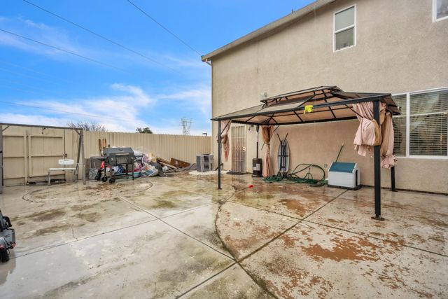 9325 Audra Ct, Sacramento, CA 95829