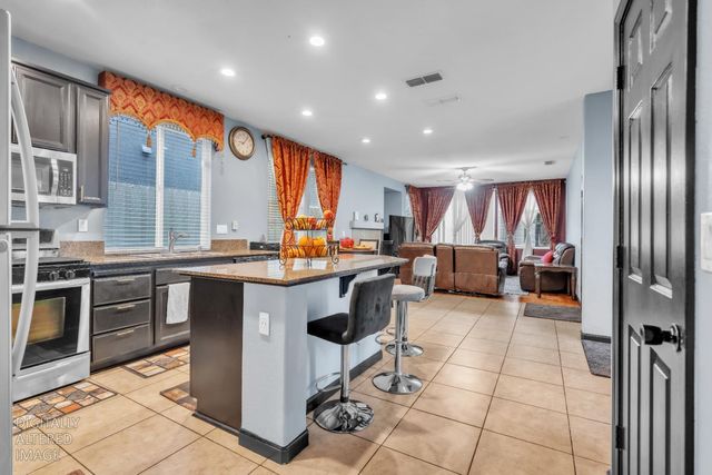 9325 Audra Ct, Sacramento, CA 95829