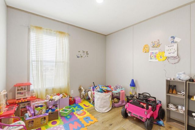 279 Pajarilla PASS, Del Valle, TX 78617