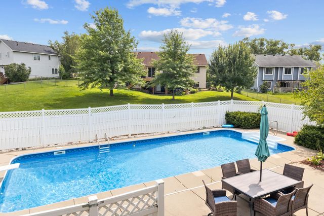 15712 Crocus Avenue W, Rosemount, MN 55068