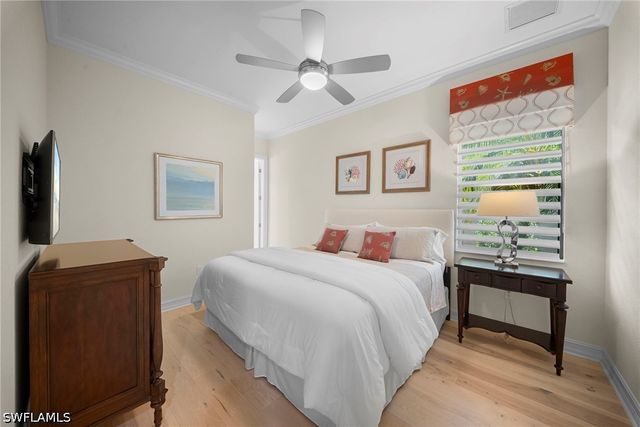 6449 Costa CIR, Naples, FL 34113