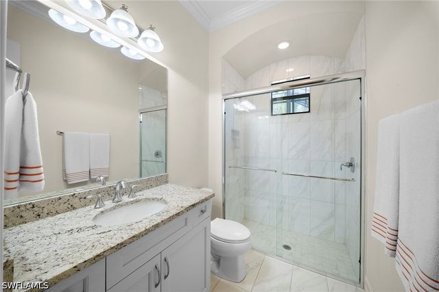 6449 Costa CIR, Naples, FL 34113
