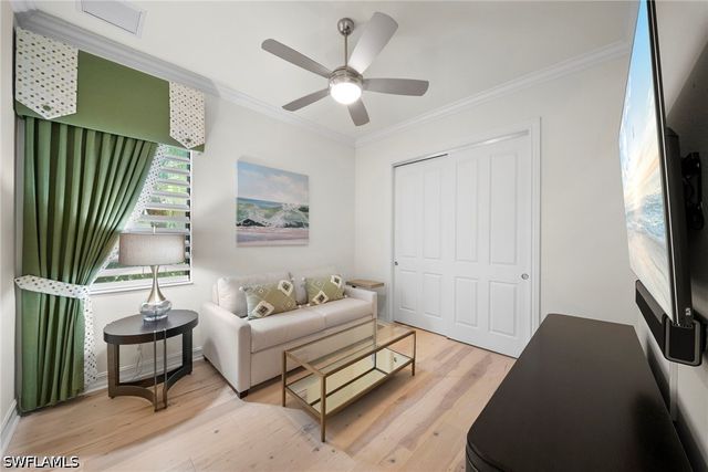 6449 Costa CIR, Naples, FL 34113