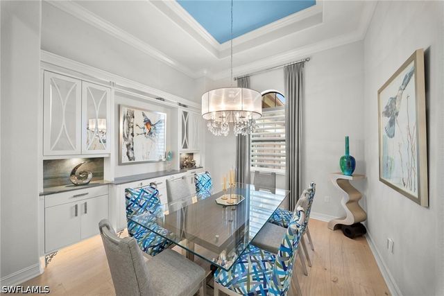 6449 Costa CIR, Naples, FL 34113