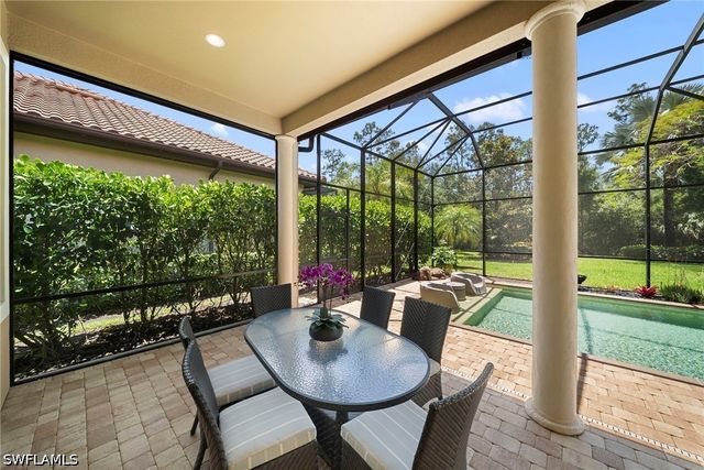 6449 Costa CIR, Naples, FL 34113