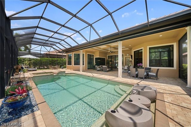 6449 Costa CIR, Naples, FL 34113