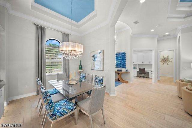 6449 Costa CIR, Naples, FL 34113