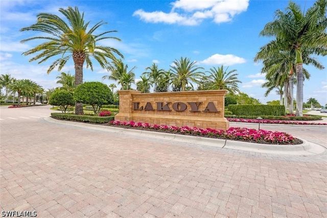 6449 Costa CIR, Naples, FL 34113