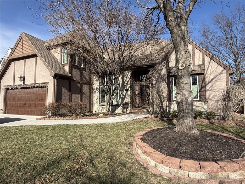 4816 W 121st Street, Leawood, KS 66209