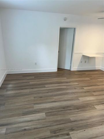 6310 SW 79th St 1, South Miami, FL 33143