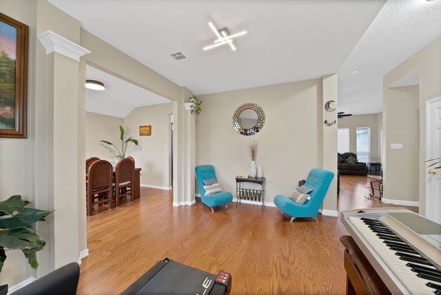 1625 Deer Creek Drive, Desoto, TX 75115