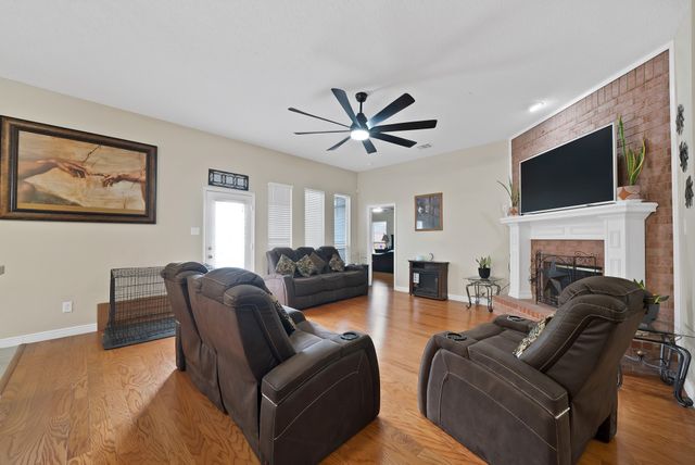 1625 Deer Creek Drive, Desoto, TX 75115