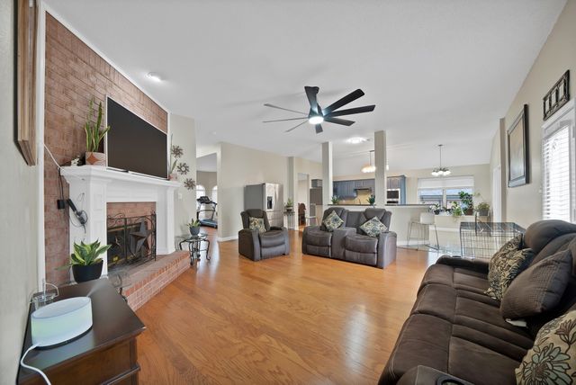 1625 Deer Creek Drive, Desoto, TX 75115