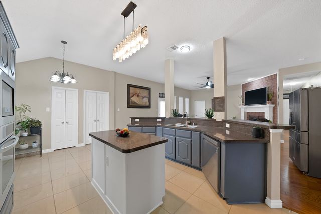 1625 Deer Creek Drive, Desoto, TX 75115