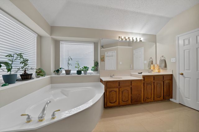 1625 Deer Creek Drive, Desoto, TX 75115