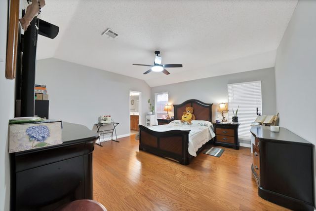 1625 Deer Creek Drive, Desoto, TX 75115