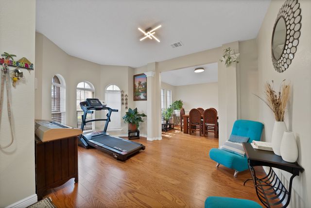 1625 Deer Creek Drive, Desoto, TX 75115