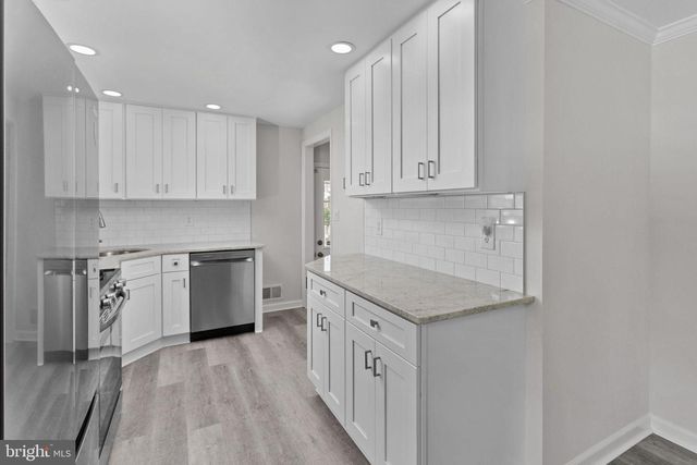 66 ENGLEWOOD BLVD, Hamilton, NJ 08610