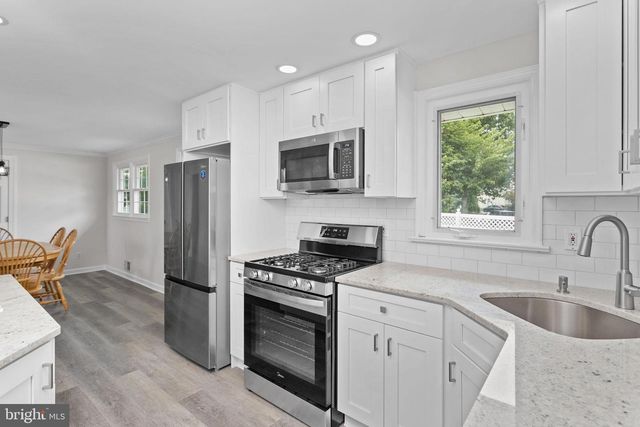 66 ENGLEWOOD BLVD, Hamilton, NJ 08610