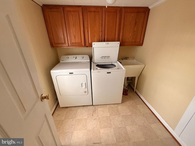 10733 PARKGATE DR, Nokesville, VA 20181