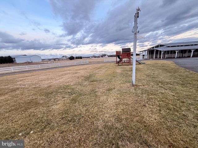 10733 PARKGATE DR, Nokesville, VA 20181