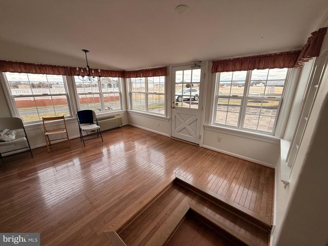 10733 PARKGATE DR, Nokesville, VA 20181