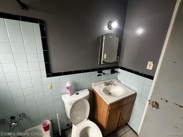 14250 Houston Whittier Street, Detroit, MI 48205