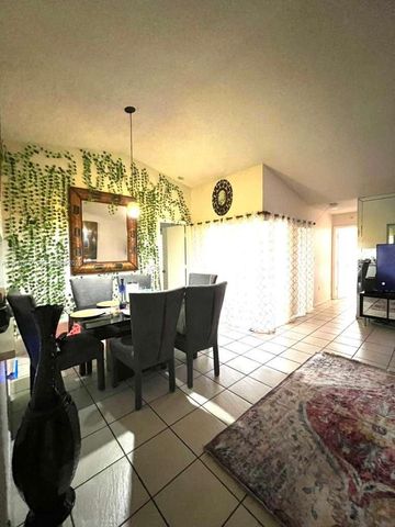 885 NE 213th Ter 2, Miami, FL 33179