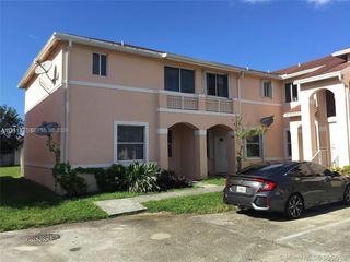 885 NE 213th Ter 2, Miami, FL 33179