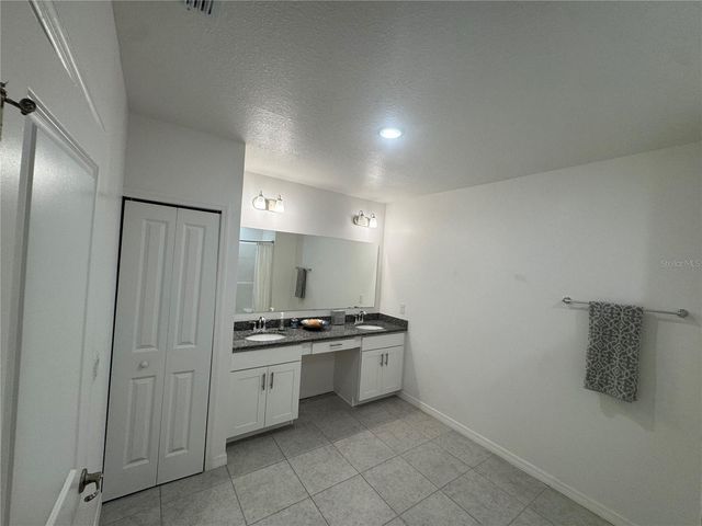 6615 RHYTHM DRIVE, Mascotte, FL 34753