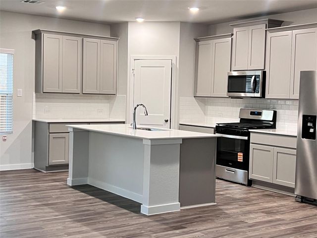 211 Brazen Forest Trail, Magnolia, TX 77354