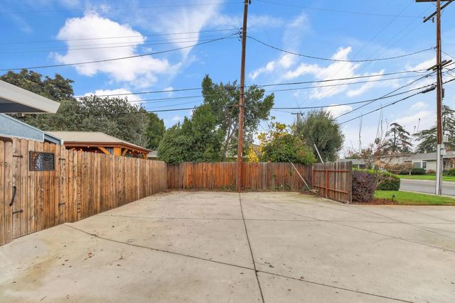 3100 Clairidge Way, Sacramento, CA 95821