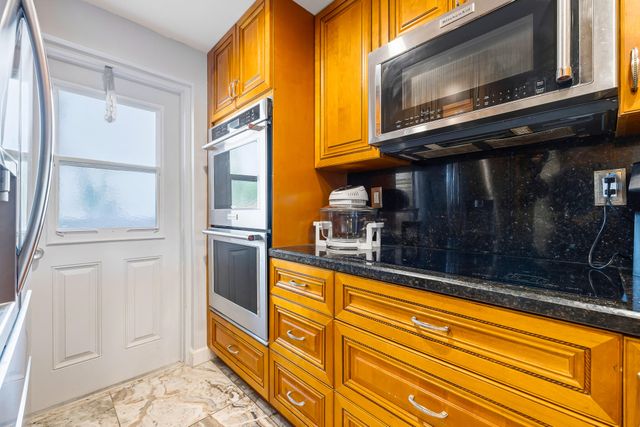 1319 E Hillsboro Boulevard 208, Deerfield Beach, FL 33441