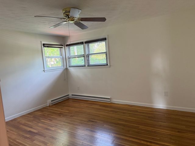 585 Burncoat 1, Worcester, MA 01606