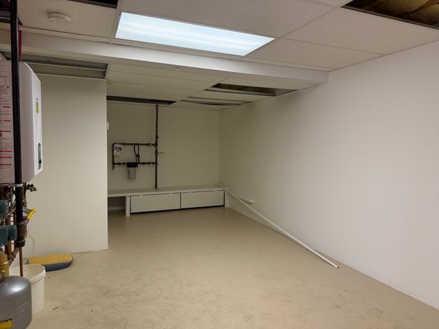 585 Burncoat 1, Worcester, MA 01606