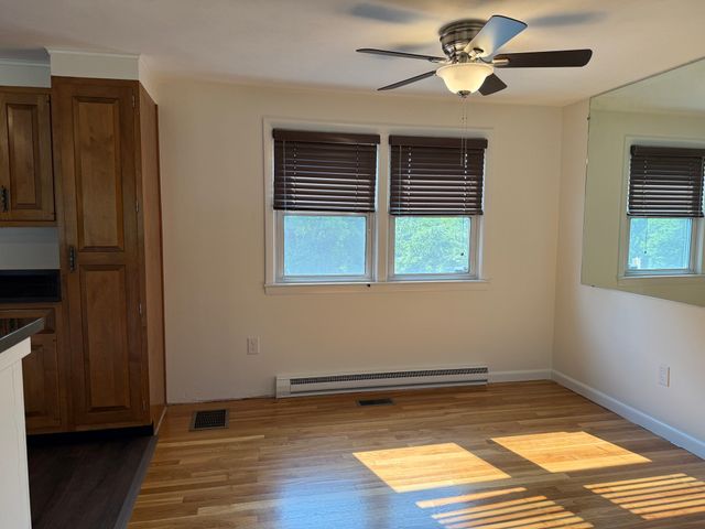 585 Burncoat 1, Worcester, MA 01606