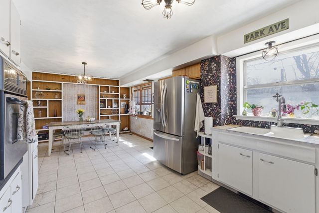 1514 W Broadmoor Street, Springfield, MO 65807