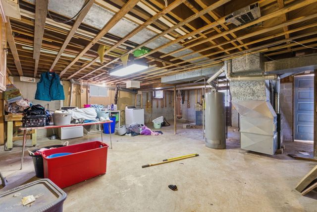 1514 W Broadmoor Street, Springfield, MO 65807