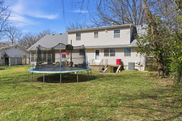 1514 W Broadmoor Street, Springfield, MO 65807