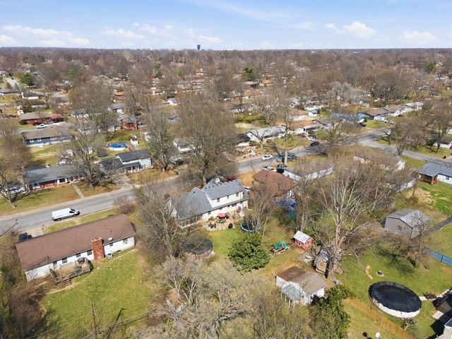 1514 W Broadmoor Street, Springfield, MO 65807