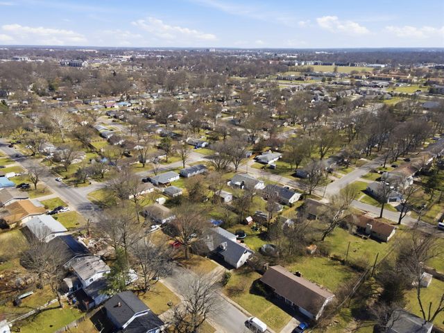 1514 W Broadmoor Street, Springfield, MO 65807