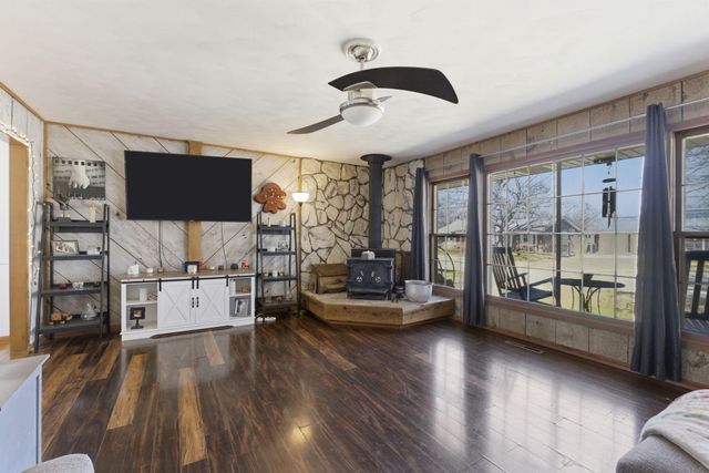 1514 W Broadmoor Street, Springfield, MO 65807