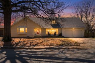 1514 W Broadmoor Street, Springfield, MO 65807