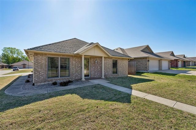 4300 Stonehaven Drive, Del City, OK 73115