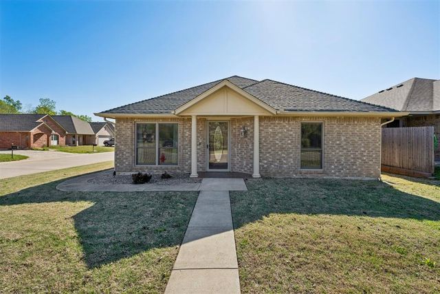 4300 Stonehaven Drive, Del City, OK 73115