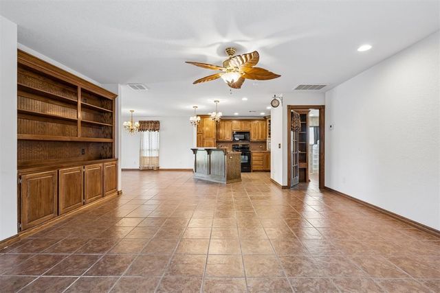 4300 Stonehaven Drive, Del City, OK 73115
